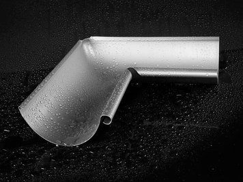 Купити Кут ринви внутрішній STRUGA 135&deg; цегельний 8004 125 мм; шт фото та ціна